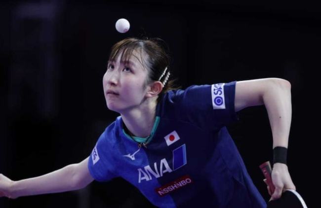 足球的青年 足球的青年