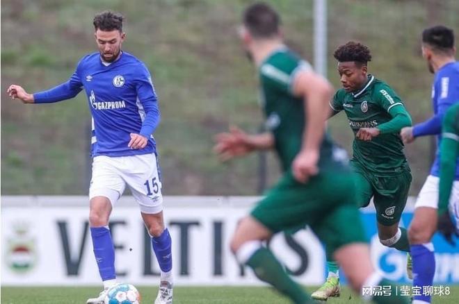 出的表现 出的表现