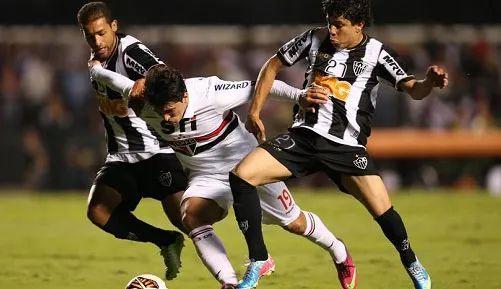 尽管他在此 尽管他在此